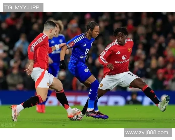 热刺与曼联激战正酣图文直播全程回顾与精彩瞬间分享